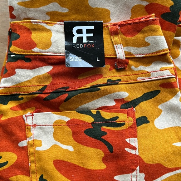 Redfox NWT women’s size Large red/orange camo cargo pants hot!!!! - Picture 2 of 11